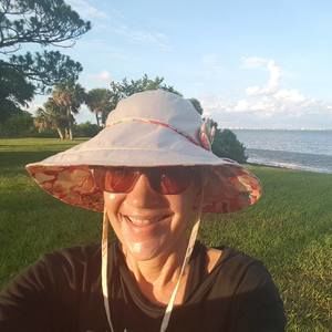 Meet your Posher, Dana